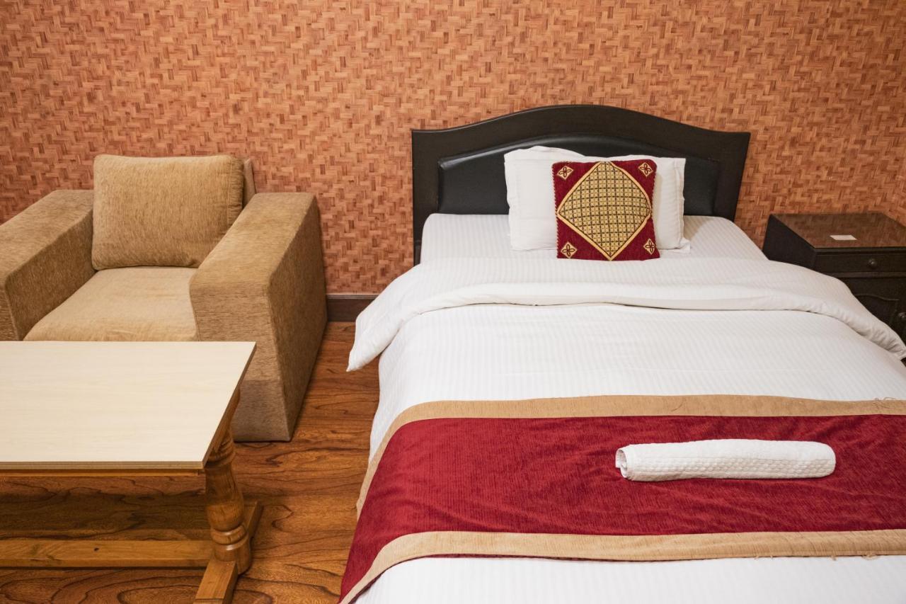 Nepalaya Hotel Katmandou Extérieur photo