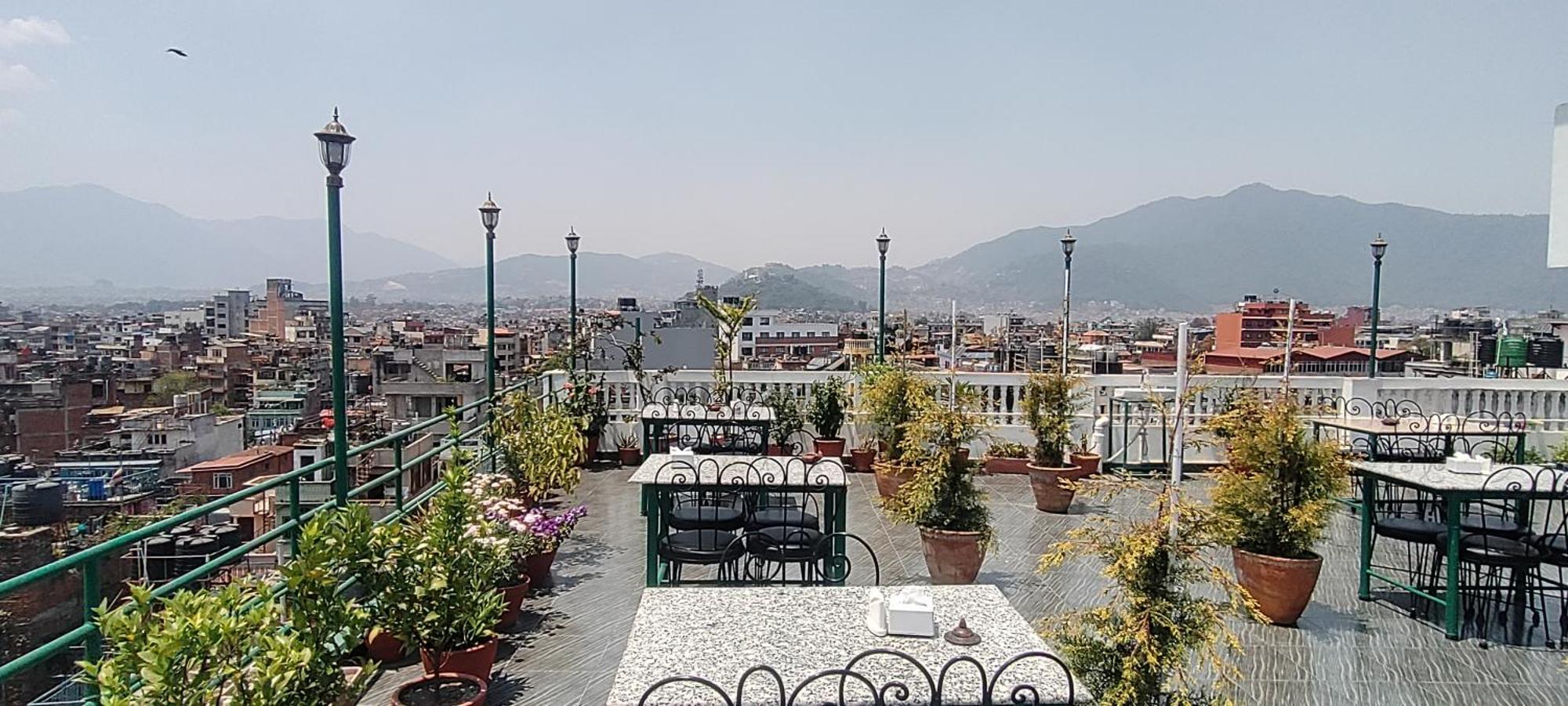 Nepalaya Hotel Katmandou Extérieur photo